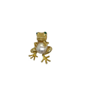 18k Yellow Gold Mobe and Emerald Frog Brooch