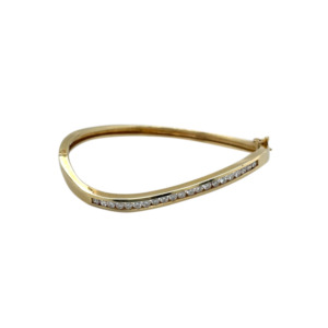 14k Yellow Gold Diamond Bangle Bracelet